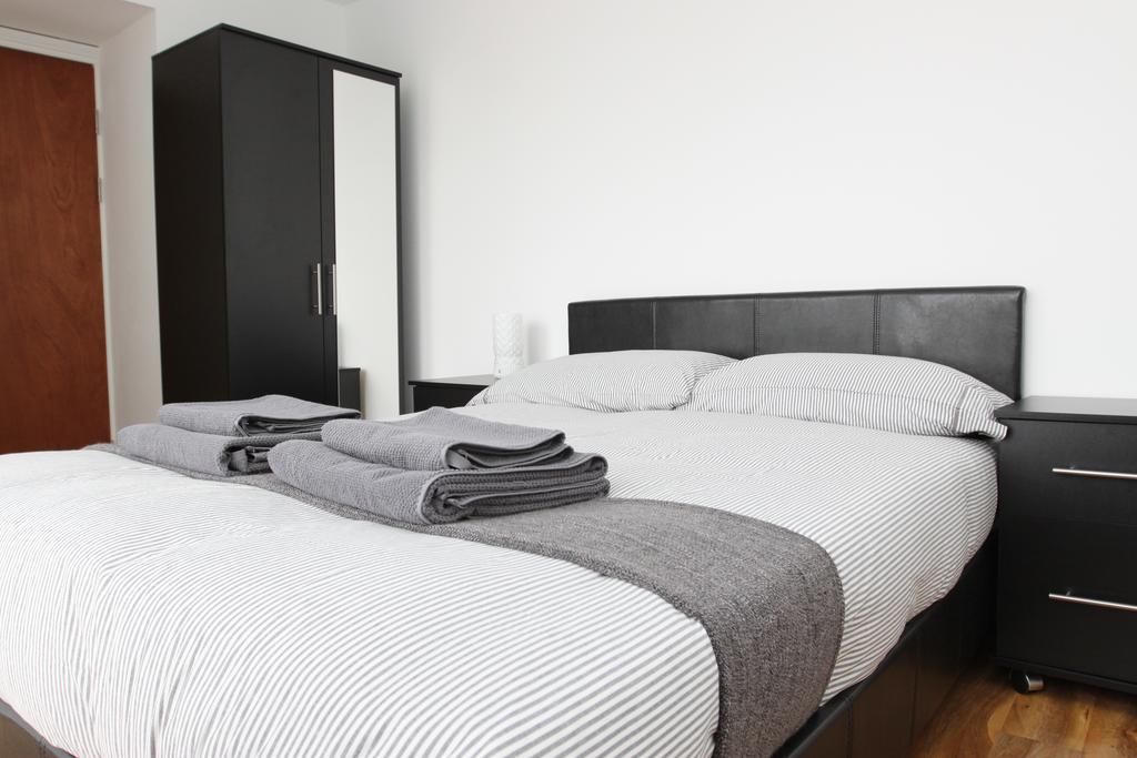 Radalco Apartments Hounslow Exterior foto