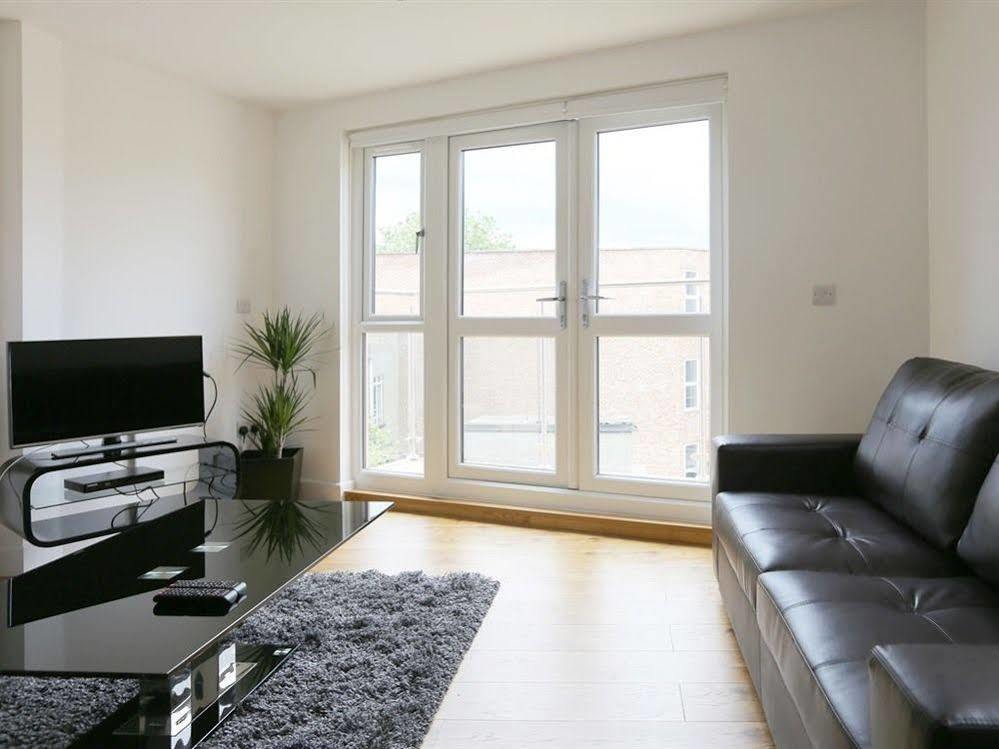 Radalco Apartments Hounslow Exterior foto